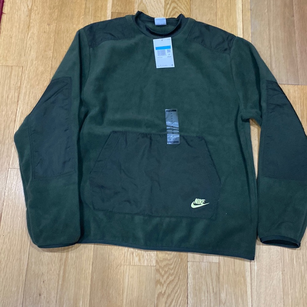 NWT Nike men pullovers fleece top